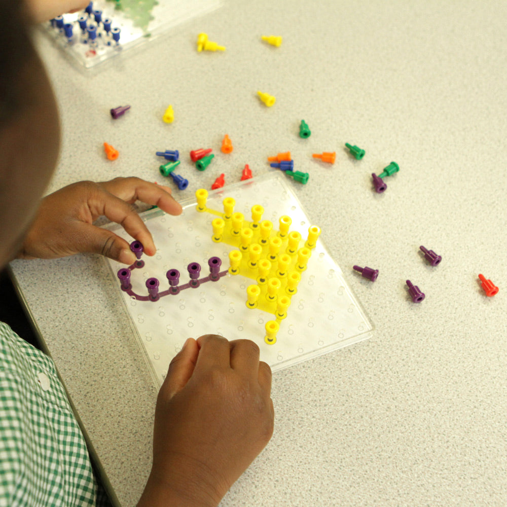 Small Pegs Activity Set - 619pcs