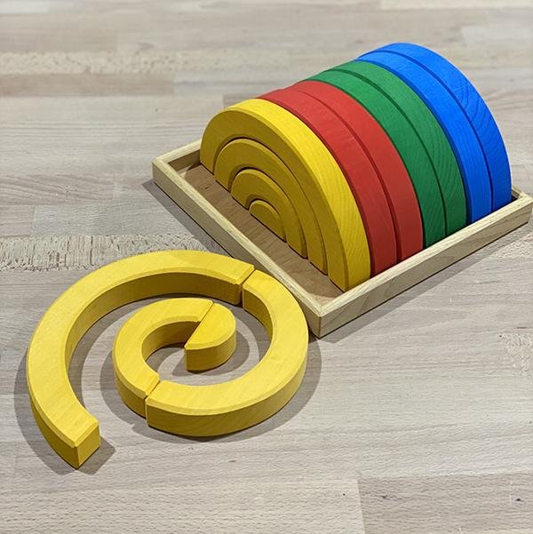 Bauspiel Coloured Arches 32 Pieces in a Wooden Frame.