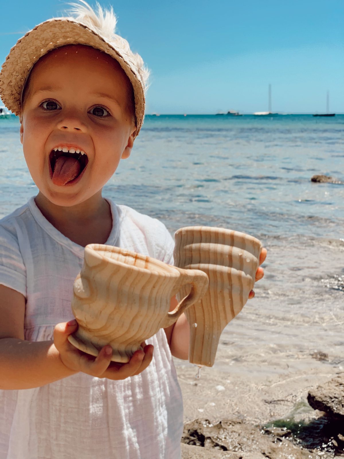 Explore Nook-Wooden Funnel & Large Cup set
