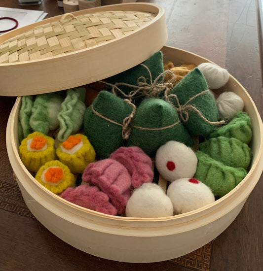 Papoose- Yum Cha Set in Bamboo Steamer.