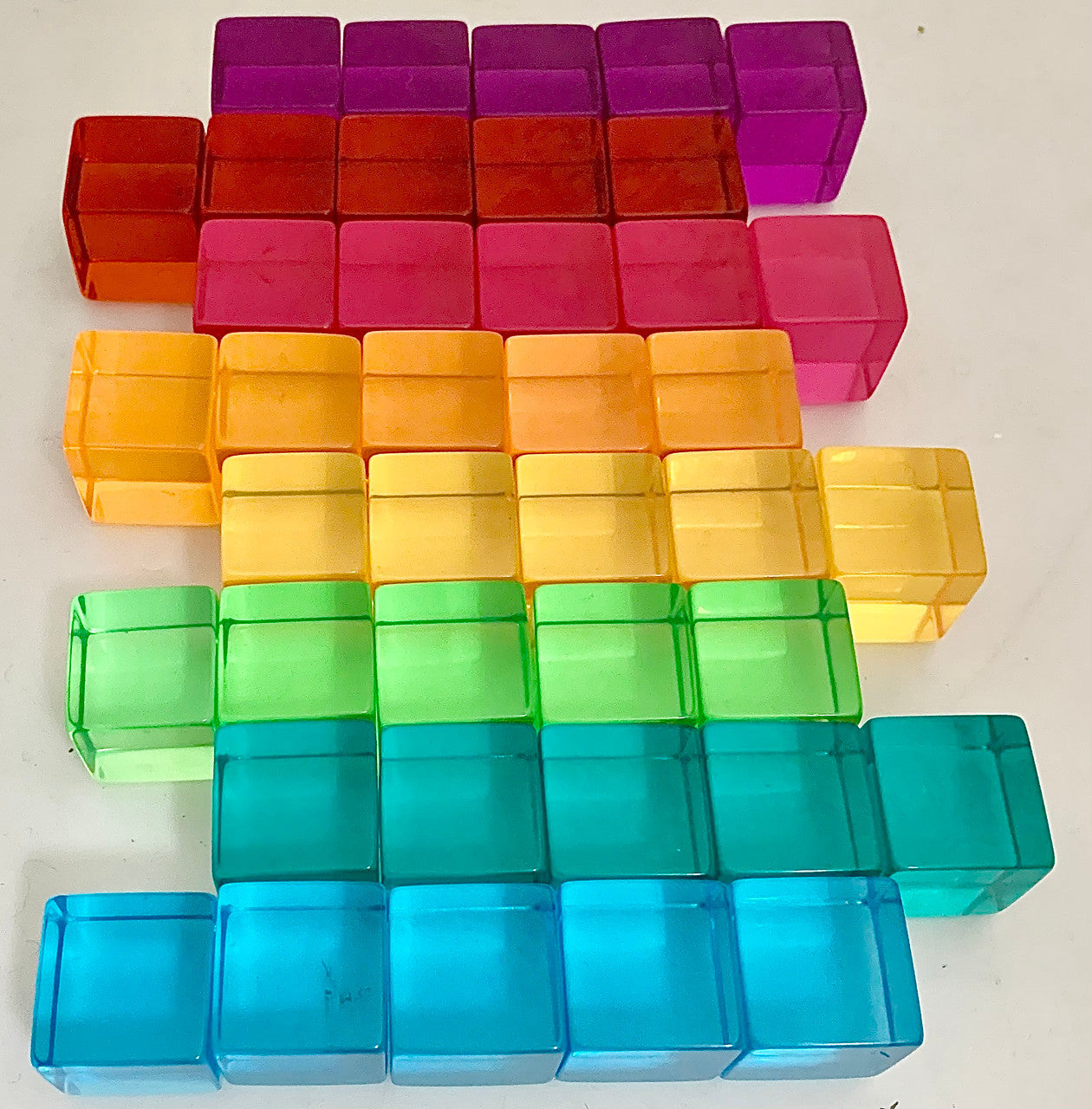 Papoose Bright Lucite Cubes/40pc