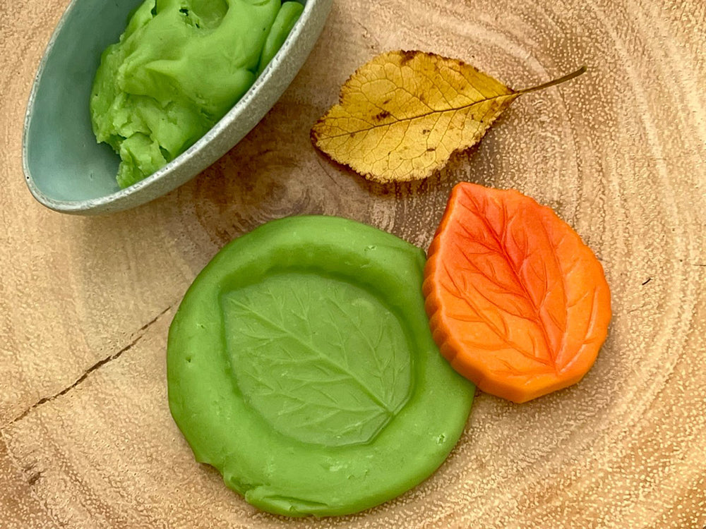Sensory Sensory Play Stones - Leaves
