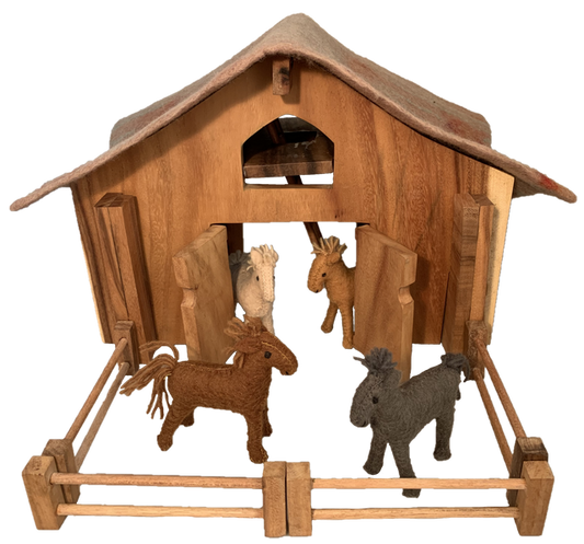Papoose Deluxe Barn with Felt Roof and Ladder Set/12pc